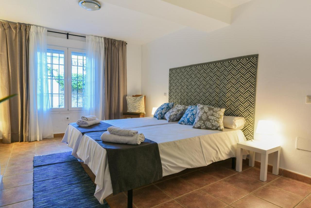 Apartamentos Las Virginias Marbella Bagian luar foto